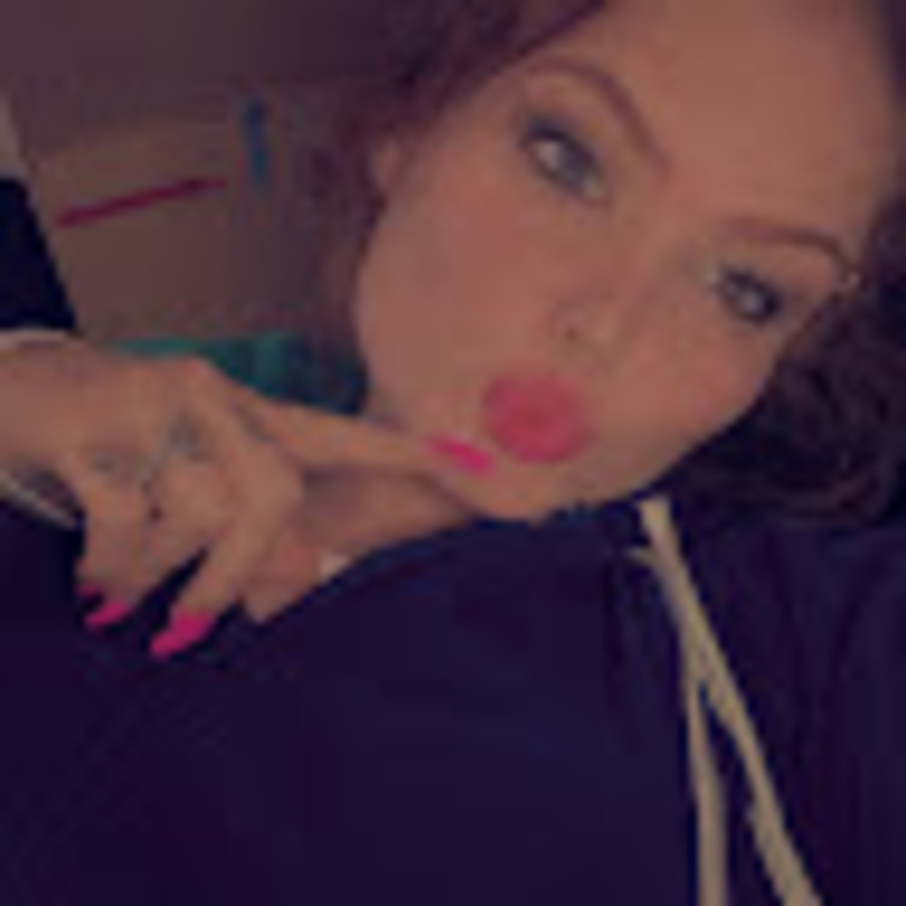 Meet your Posher, Holly